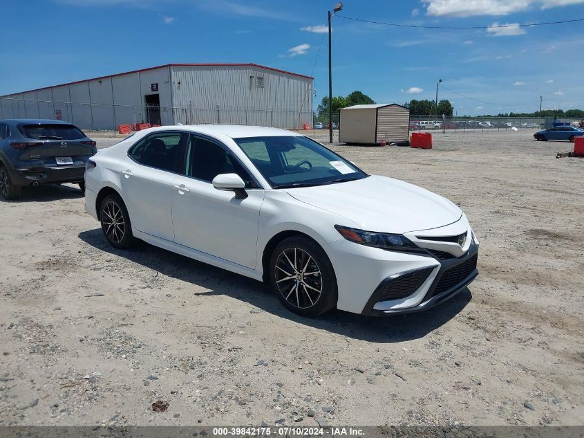 2024 TOYOTA CAMRY SE