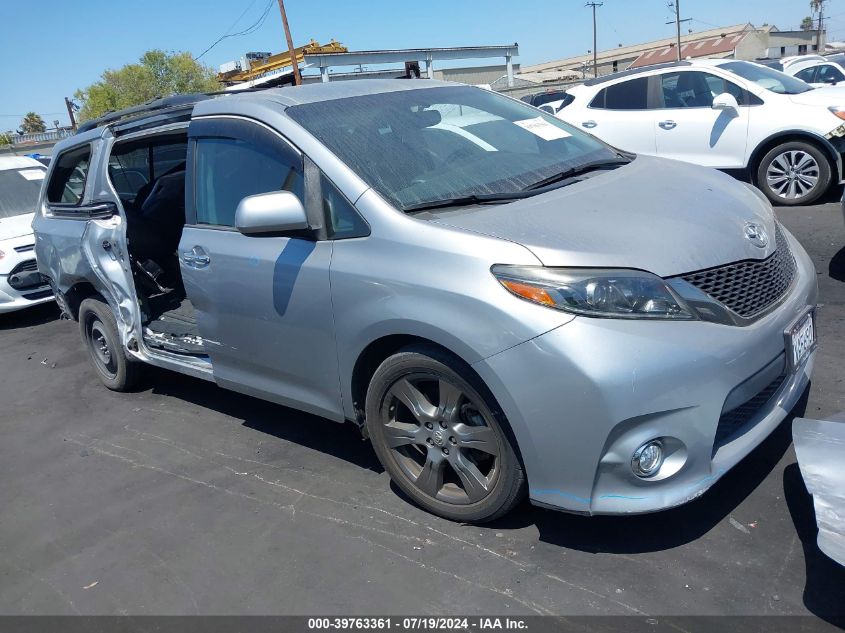 2017 TOYOTA SIENNA SE 8 PASSENGER