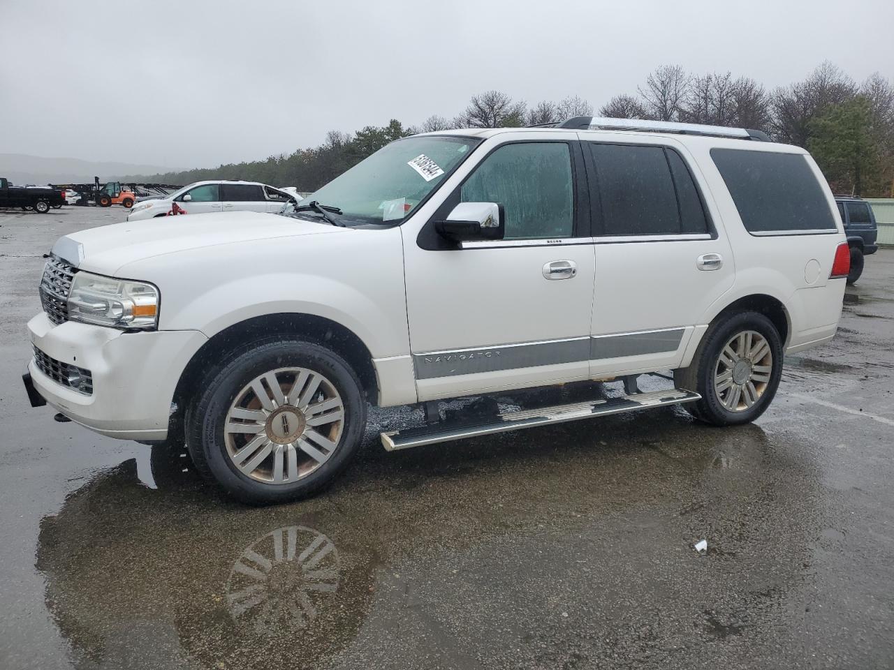 2011 LINCOLN NAVIGATOR