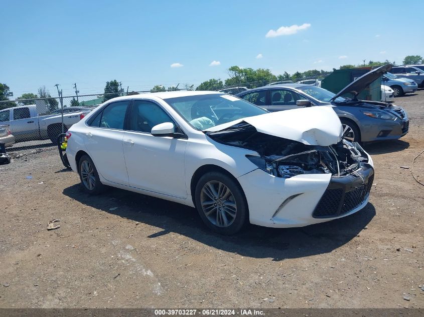 2015 TOYOTA CAMRY SE