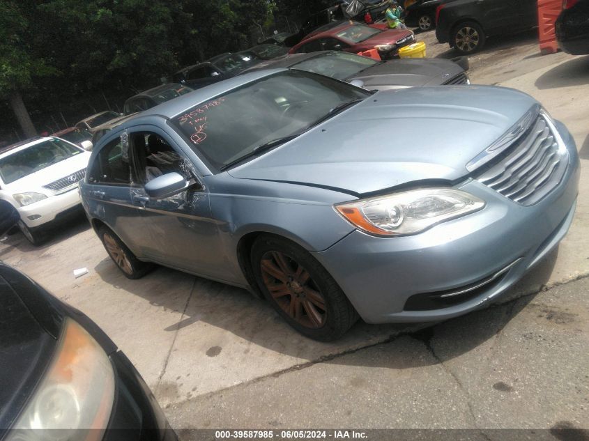 2013 CHRYSLER 200 LX