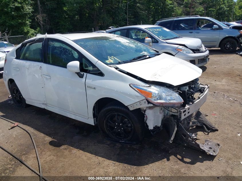 2014 TOYOTA PRIUS THREE