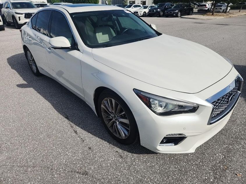 2021 INFINITI Q50 LUXE