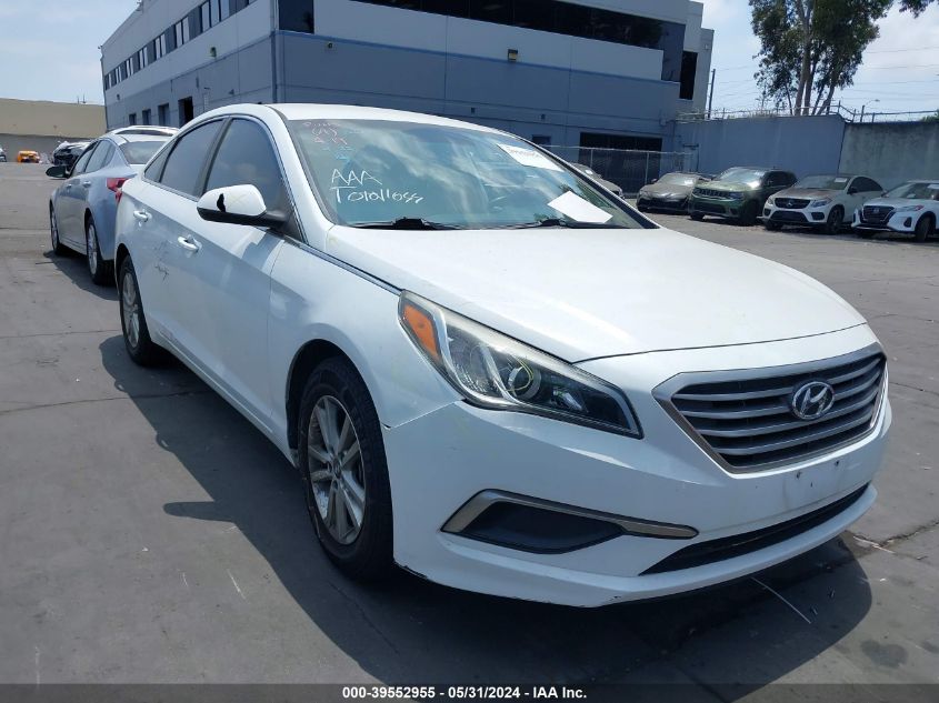 2017 HYUNDAI SONATA SE