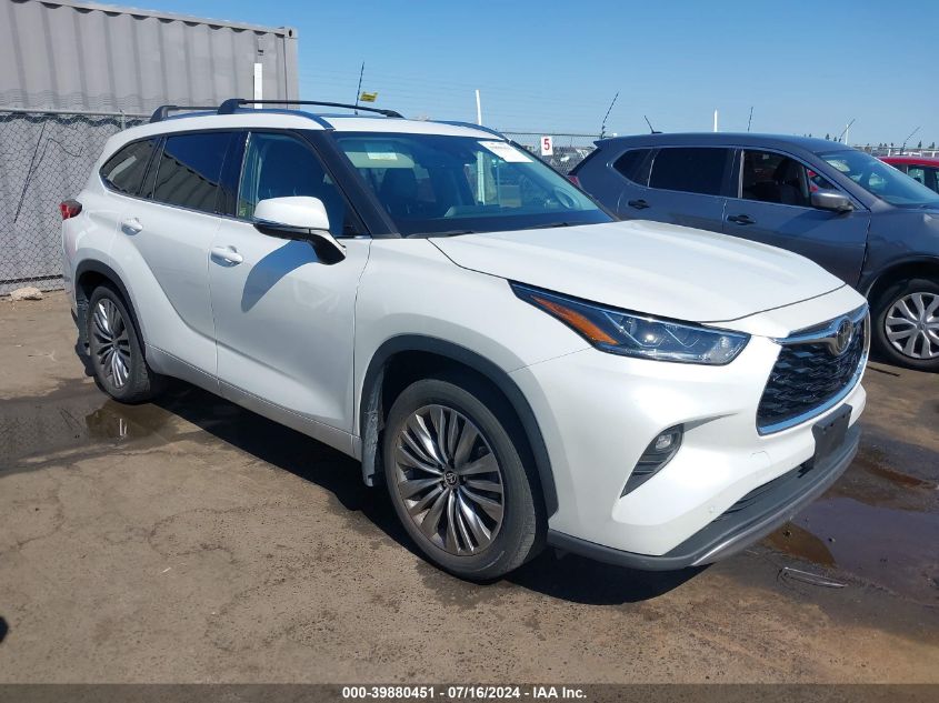 2022 TOYOTA HIGHLANDER PLATINUM