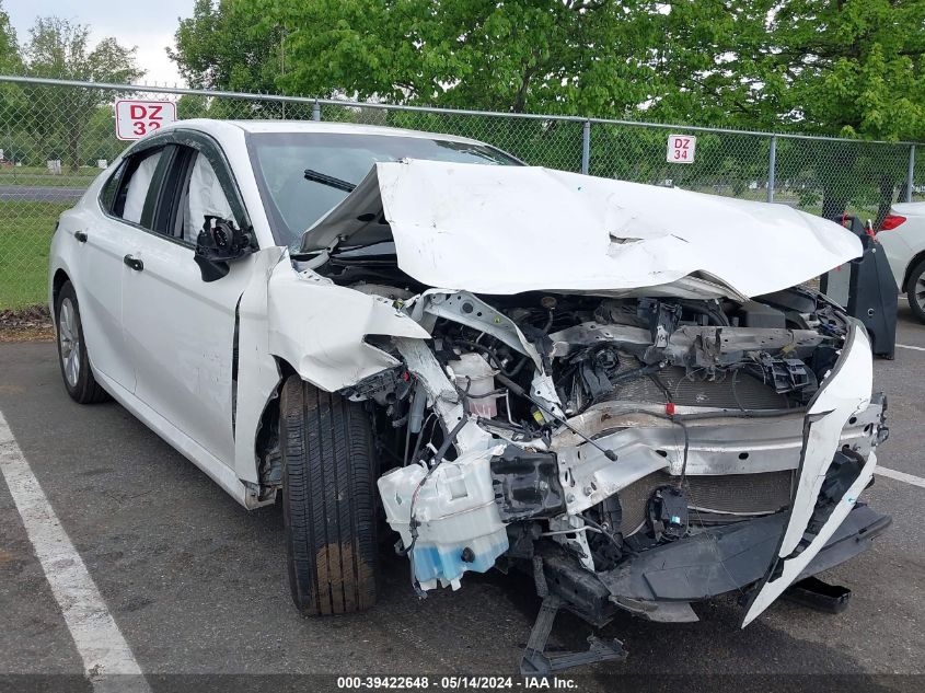 2018 TOYOTA CAMRY LE