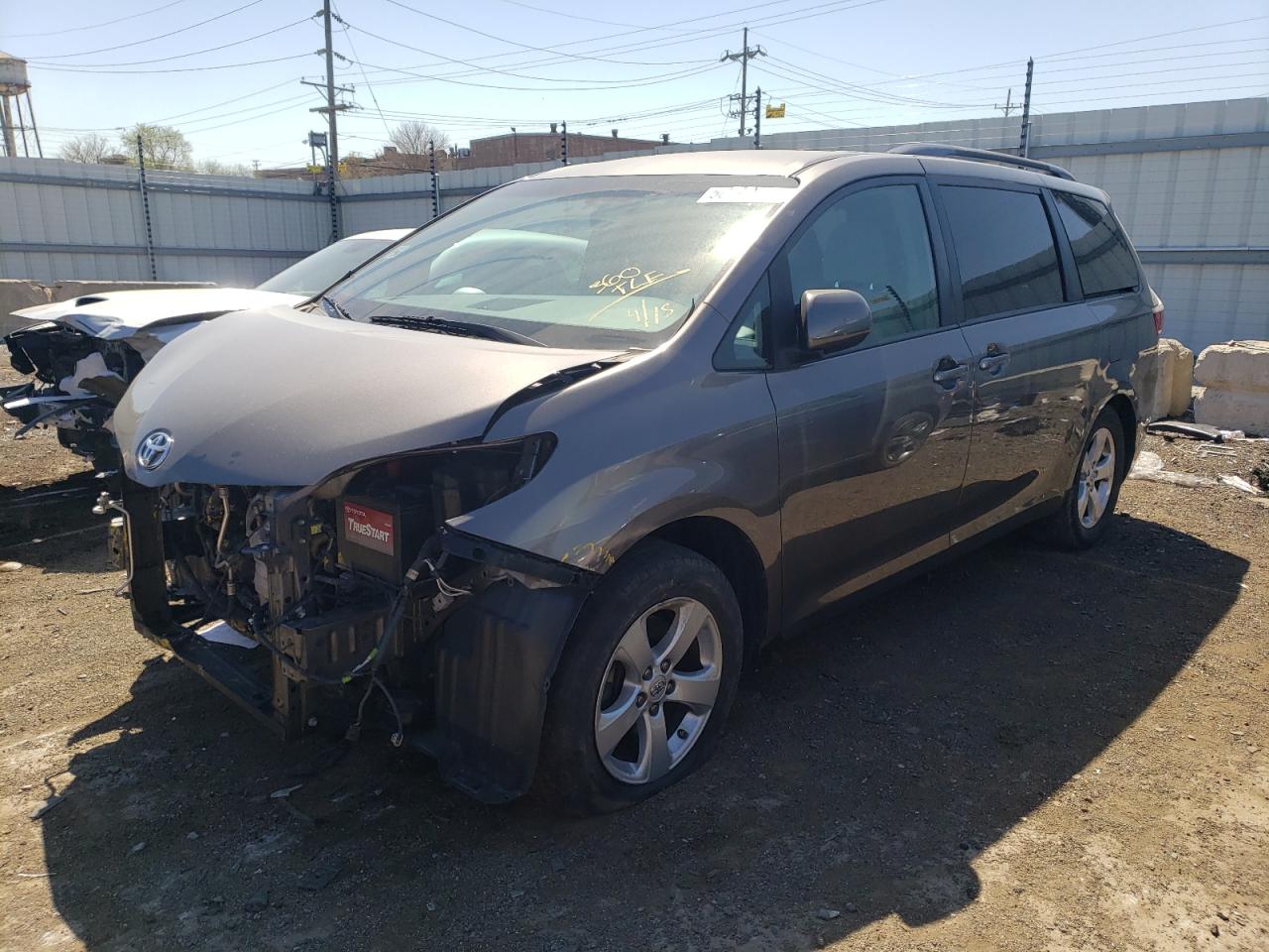 2017 TOYOTA SIENNA LE