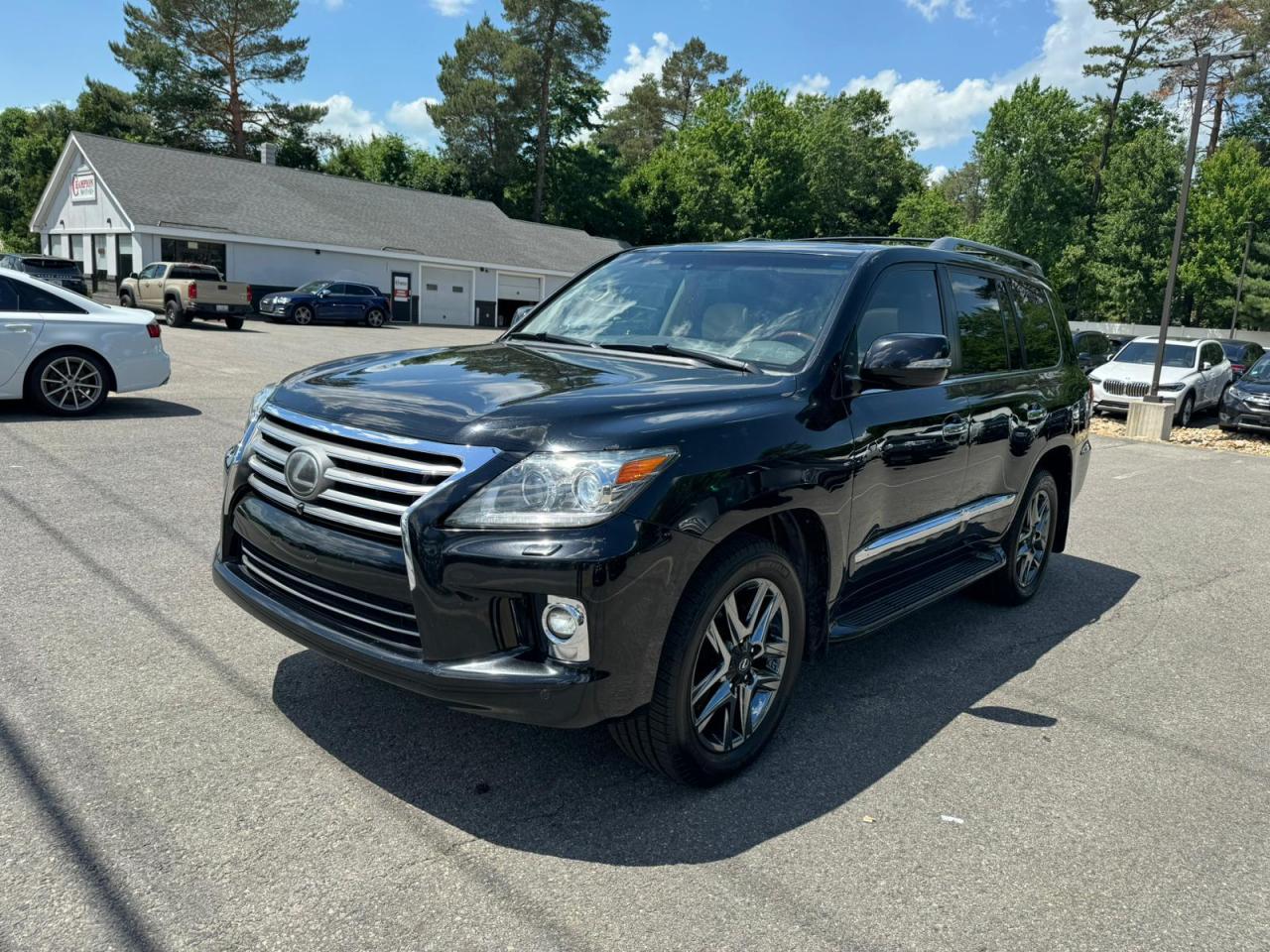 2015 LEXUS LX 570