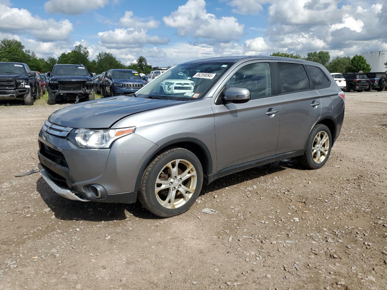 2015 MITSUBISHI OUTLANDER SE