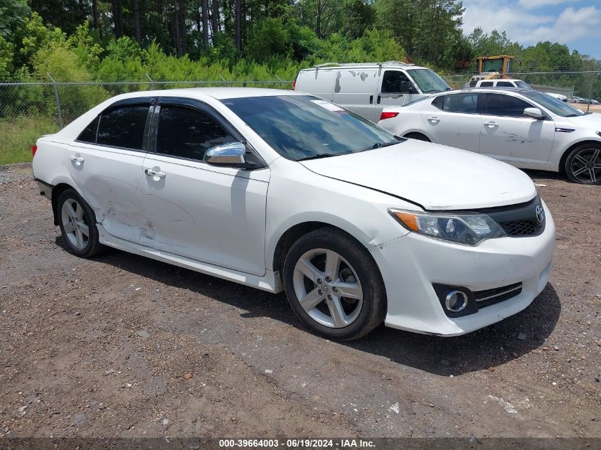 2014 TOYOTA CAMRY SE