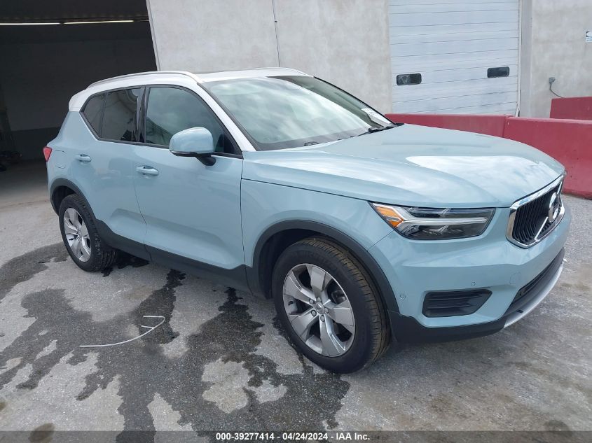 2019 VOLVO XC40 T5 MOMENTUM