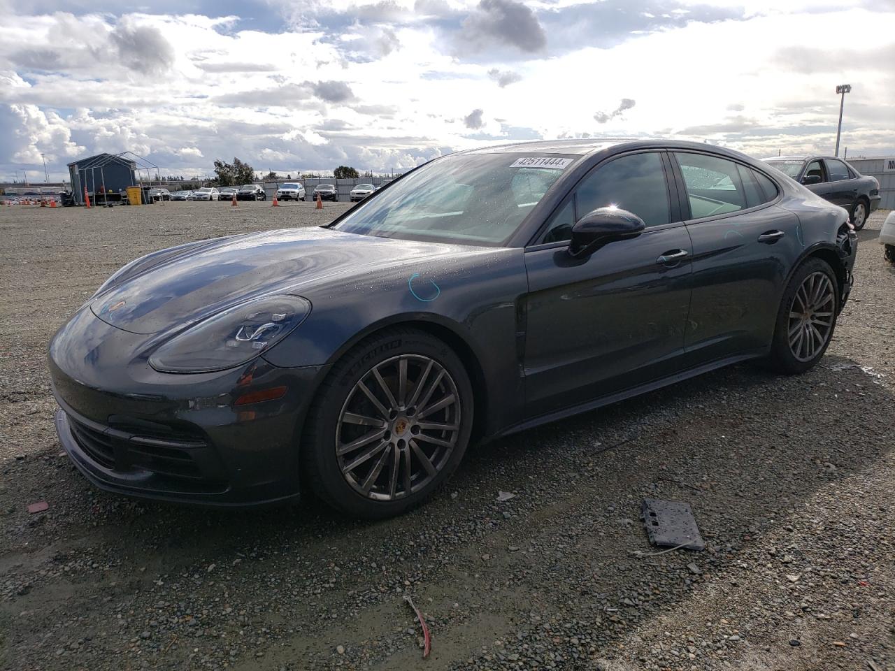 2018 PORSCHE PANAMERA 4