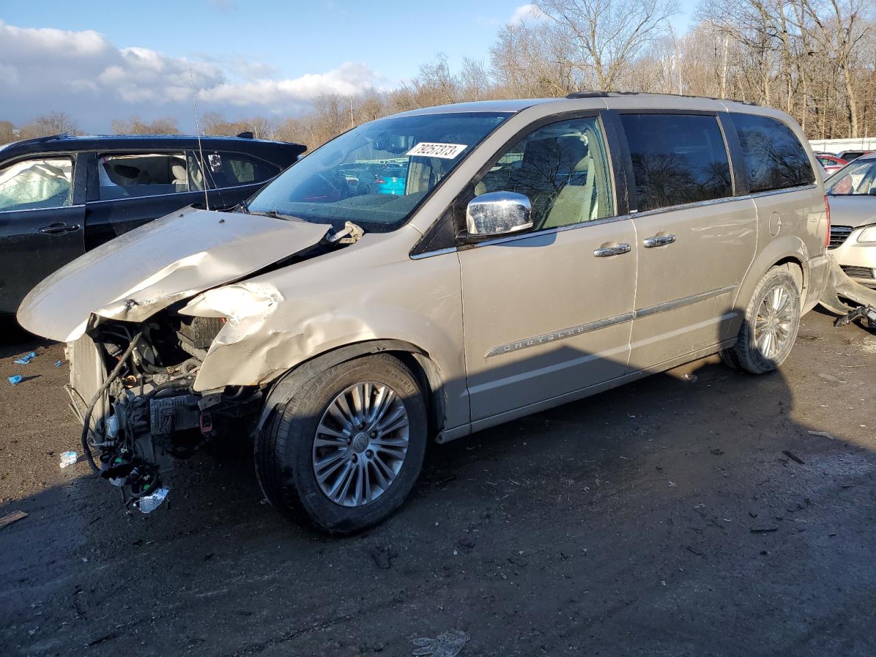 2013 CHRYSLER TOWN & COUNTRY TOURING L