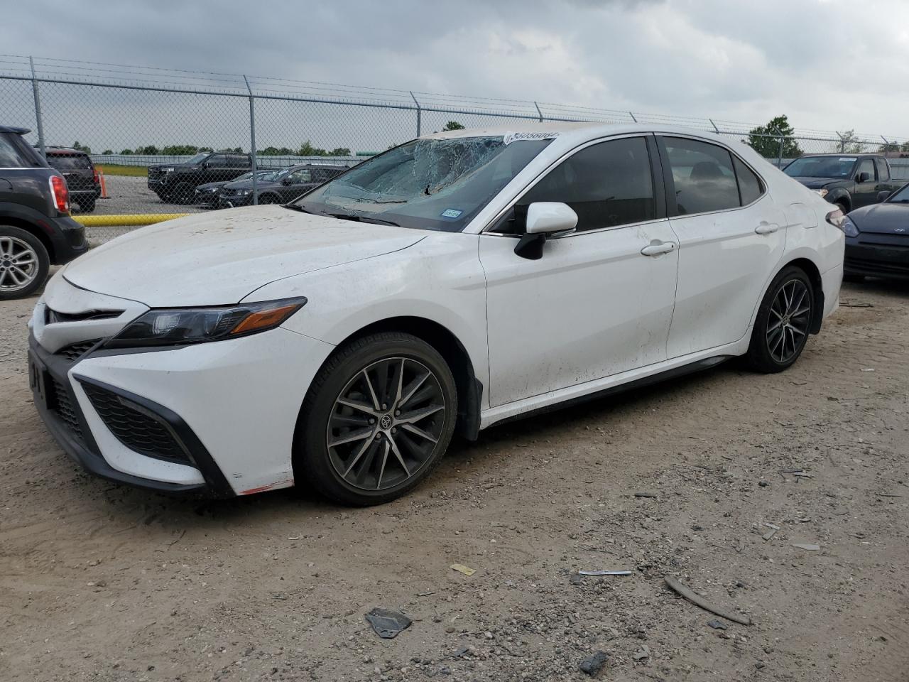 2022 TOYOTA CAMRY SE