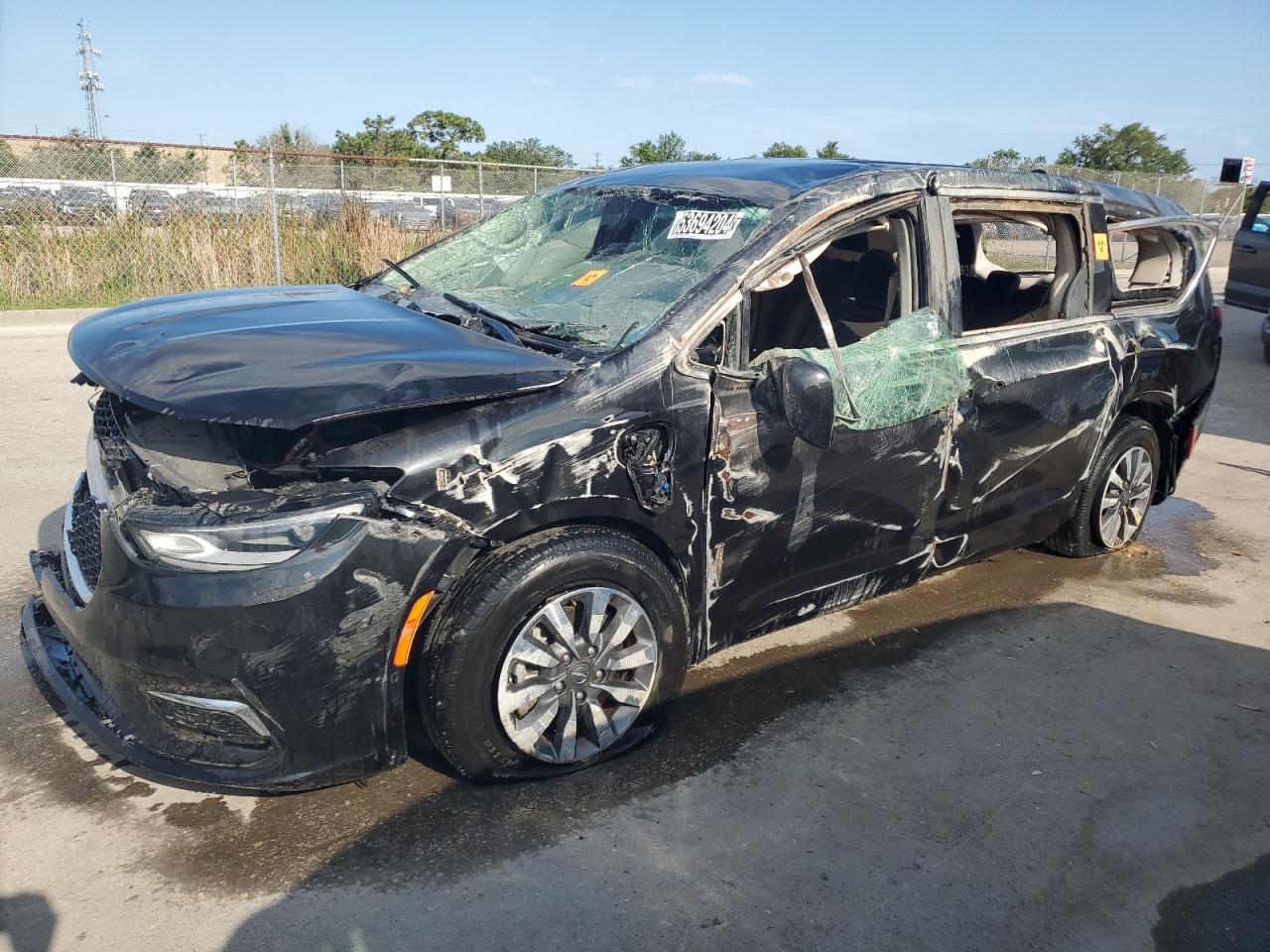 2022 CHRYSLER PACIFICA HYBRID TOURING L