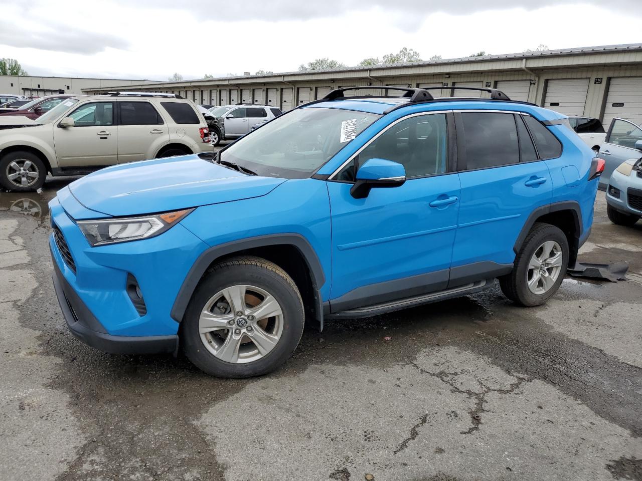 2019 TOYOTA RAV4 XLE