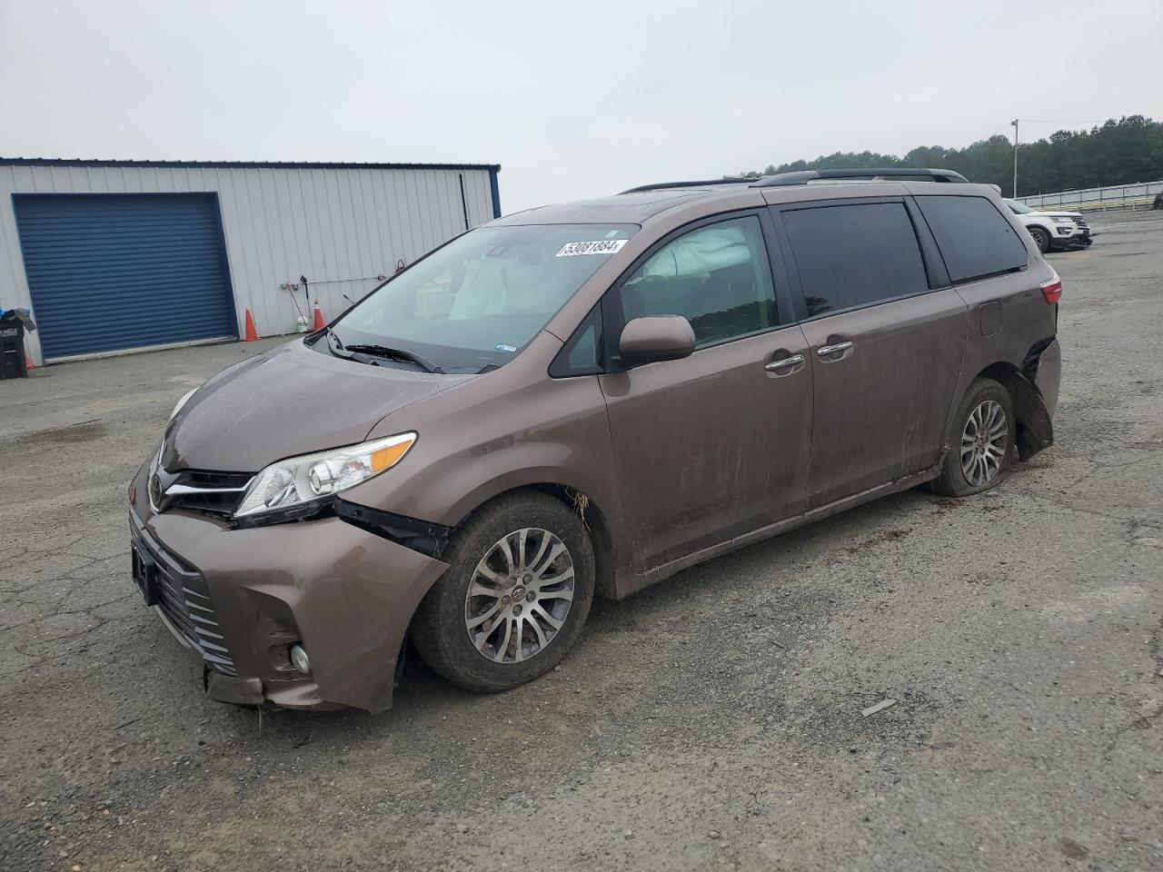 2018 TOYOTA SIENNA XLE