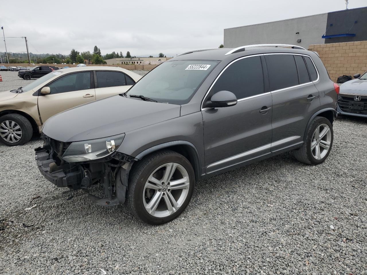 2016 VOLKSWAGEN TIGUAN S