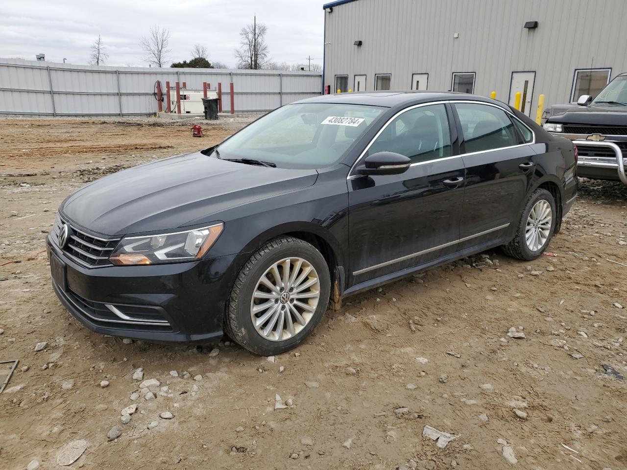 2017 VOLKSWAGEN PASSAT SE