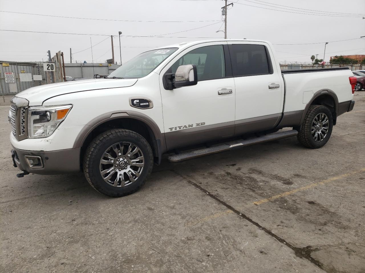 2017 NISSAN TITAN XD SL