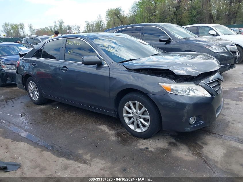 2011 TOYOTA CAMRY XLE