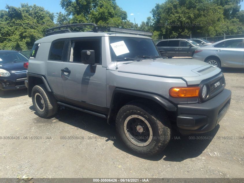 2013 TOYOTA FJ CRUISER