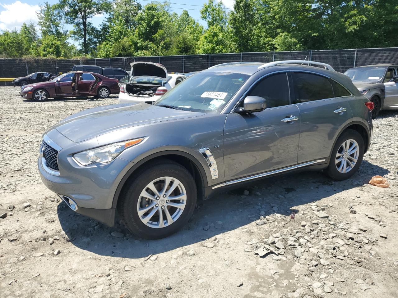 2017 INFINITI QX70