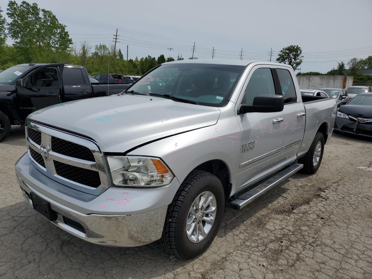 2016 RAM 1500 SLT