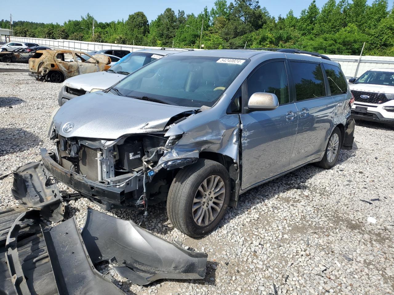 2012 TOYOTA SIENNA XLE