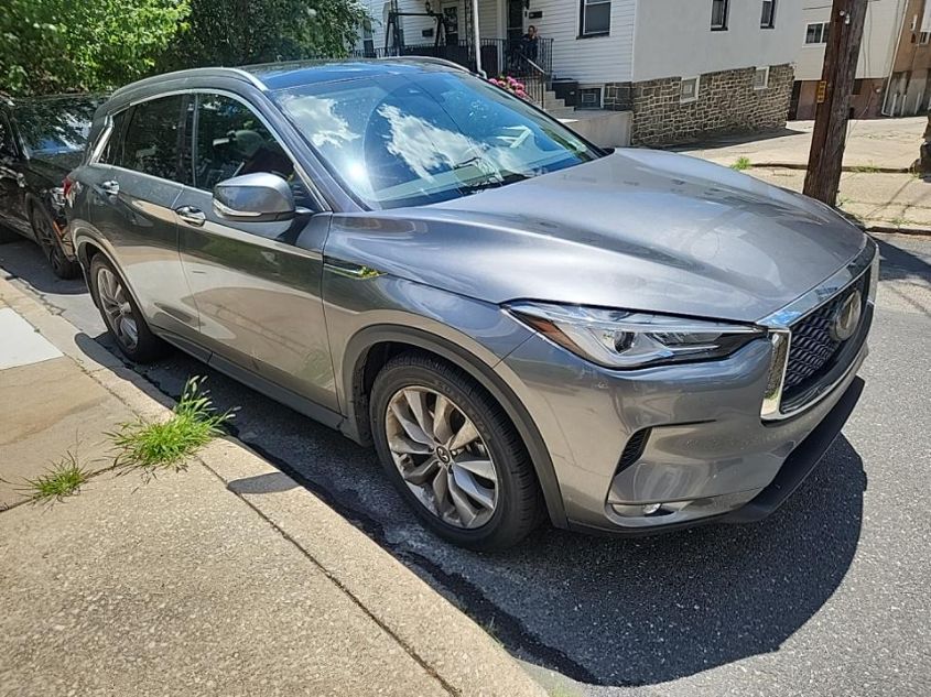 2021 INFINITI QX50 LUXE