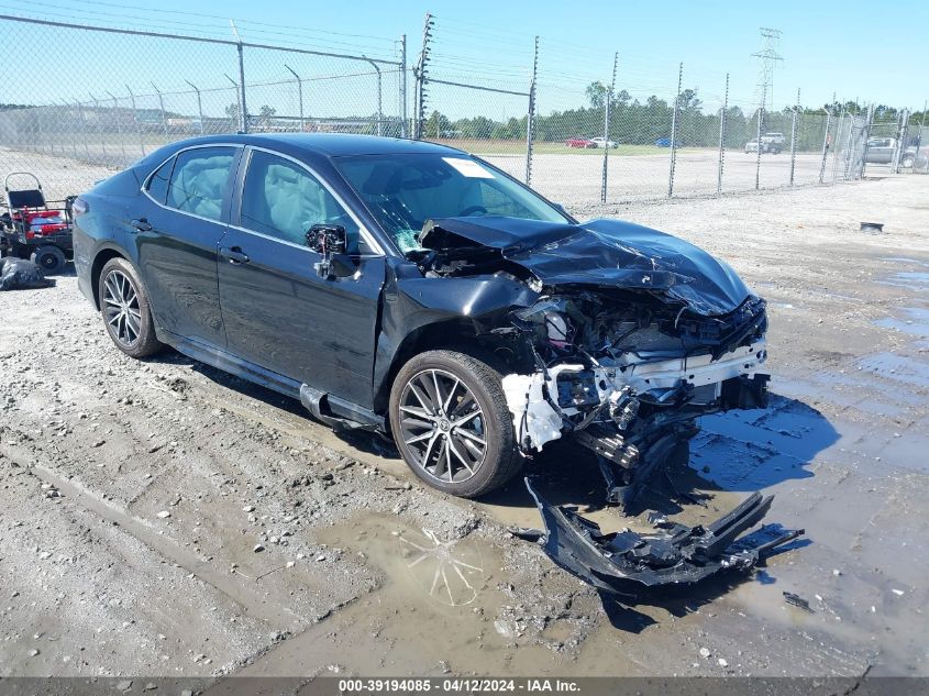 2024 TOYOTA CAMRY SE