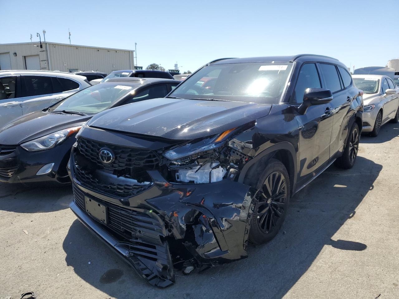 2023 TOYOTA HIGHLANDER L