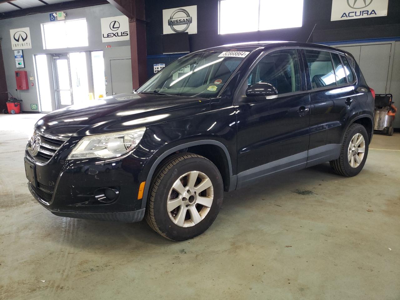 2010 VOLKSWAGEN TIGUAN S