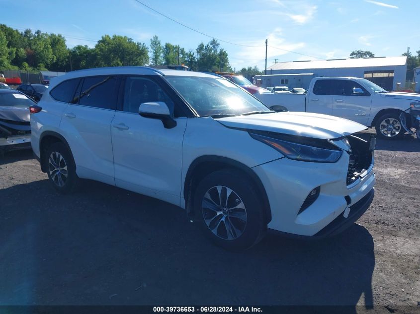 2021 TOYOTA HIGHLANDER XLE