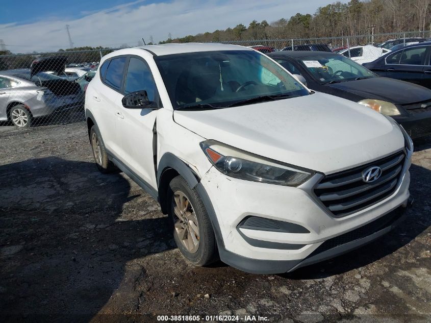 2017 HYUNDAI TUCSON SE