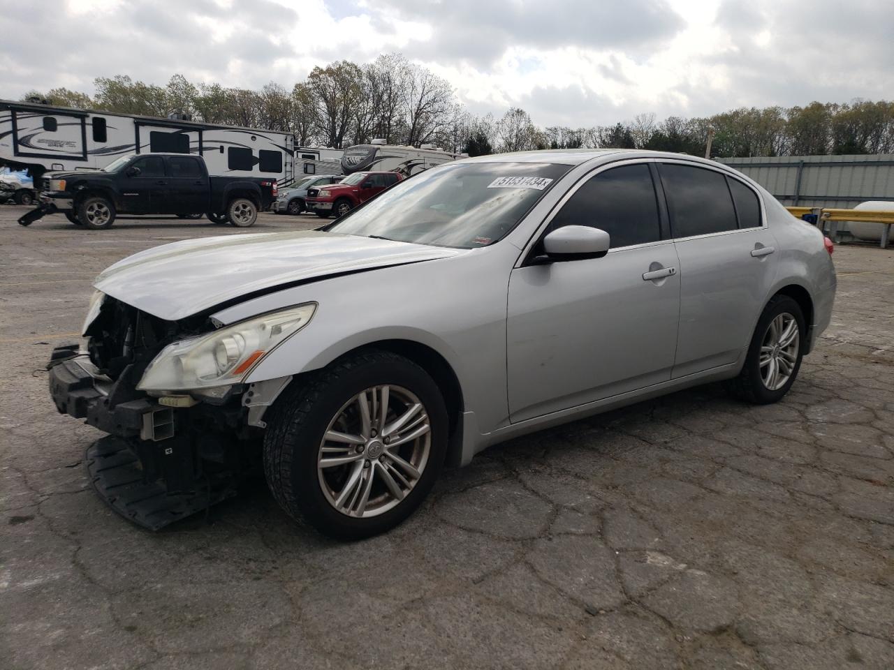 2013 INFINITI G37