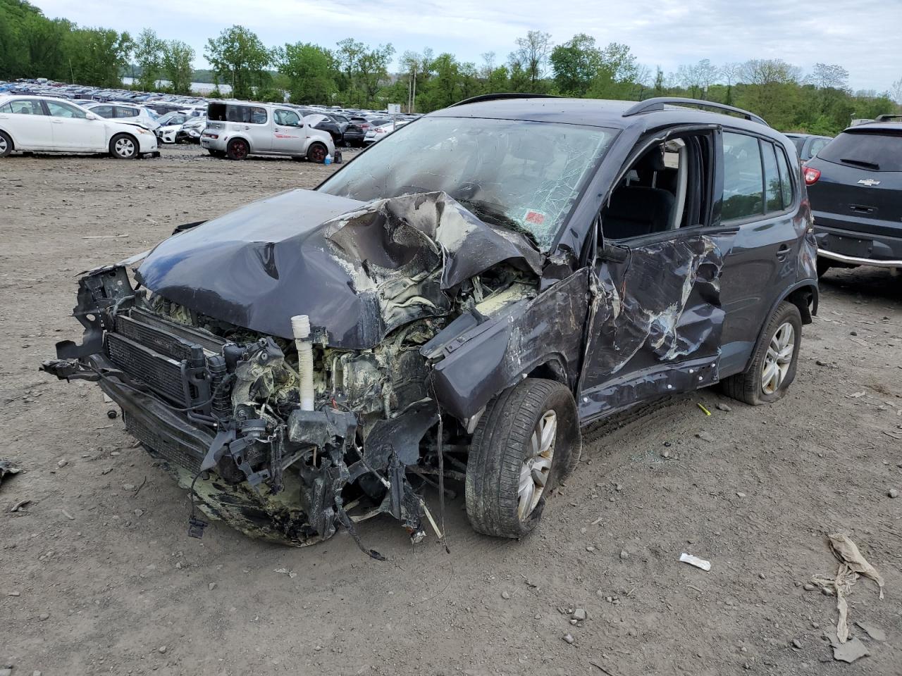 2016 VOLKSWAGEN TIGUAN S