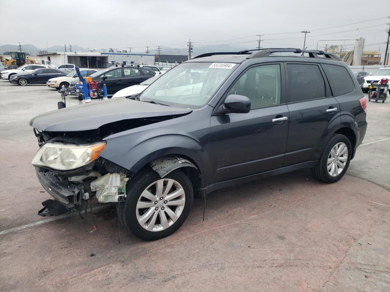 2013 SUBARU FORESTER LIMITED