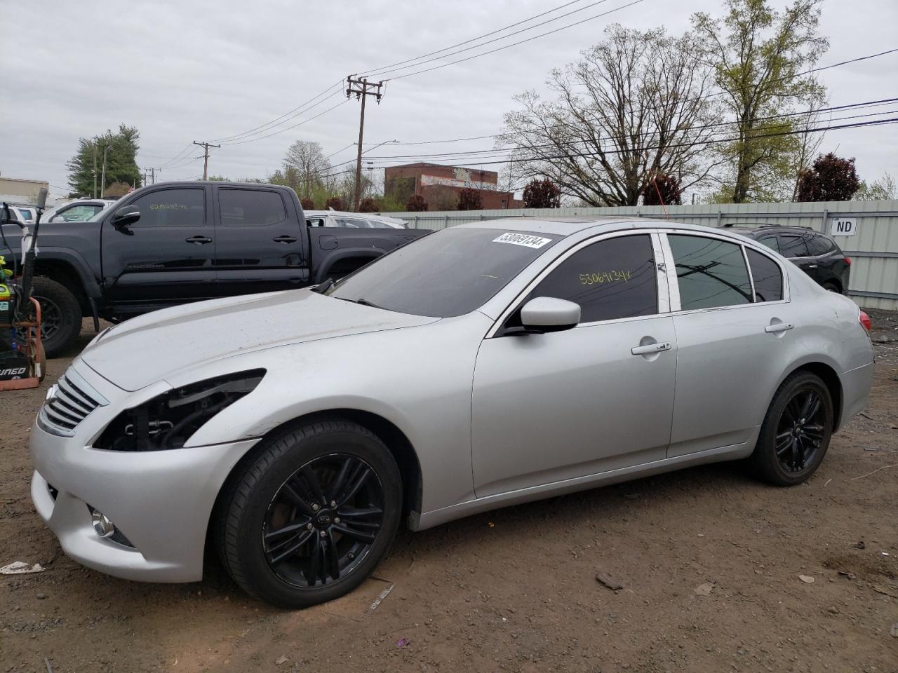 2013 INFINITI G37