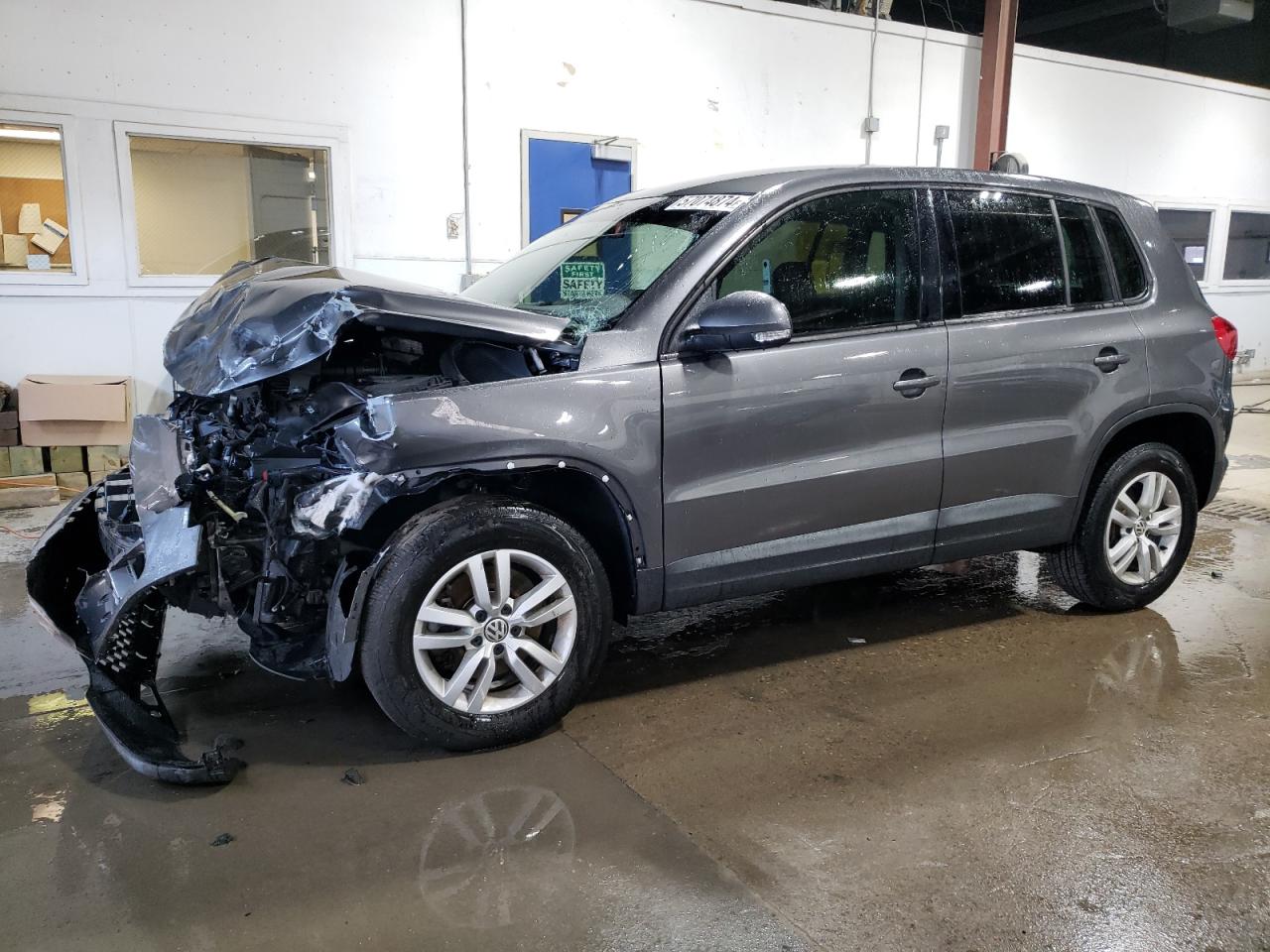 2014 VOLKSWAGEN TIGUAN S