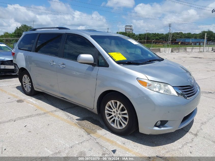 2015 TOYOTA SIENNA XLE PREMIUM 8 PASSENGER