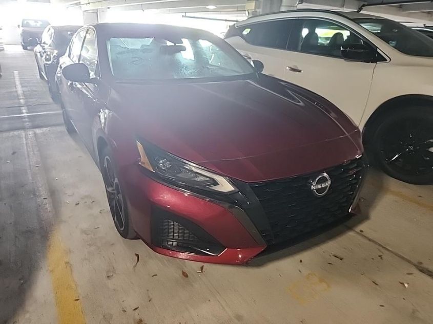 2023 NISSAN ALTIMA SR