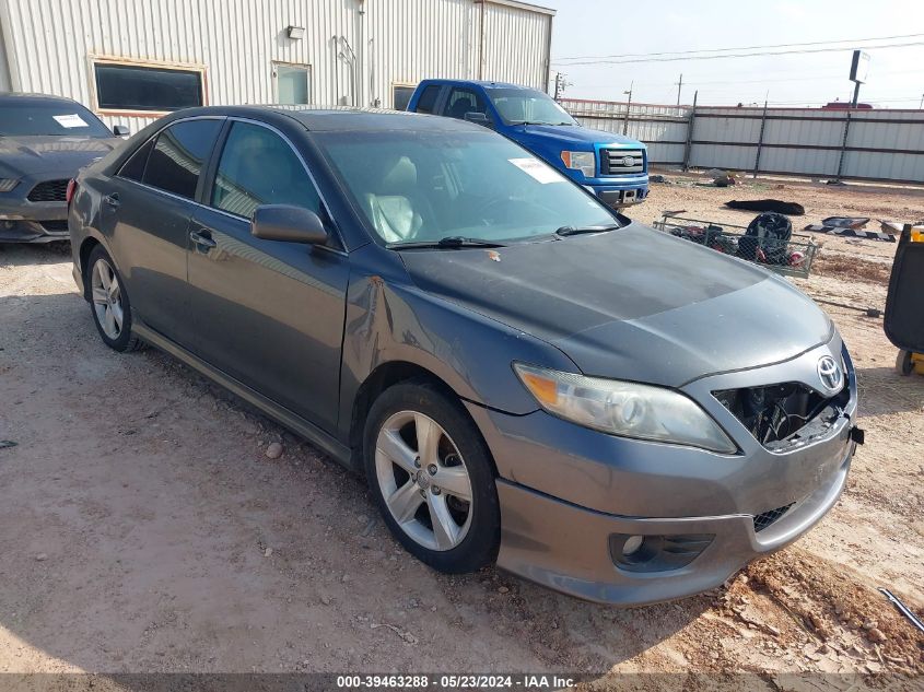 2011 TOYOTA CAMRY SE