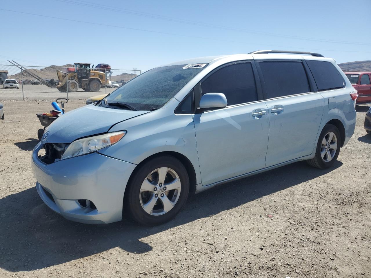 2015 TOYOTA SIENNA LE