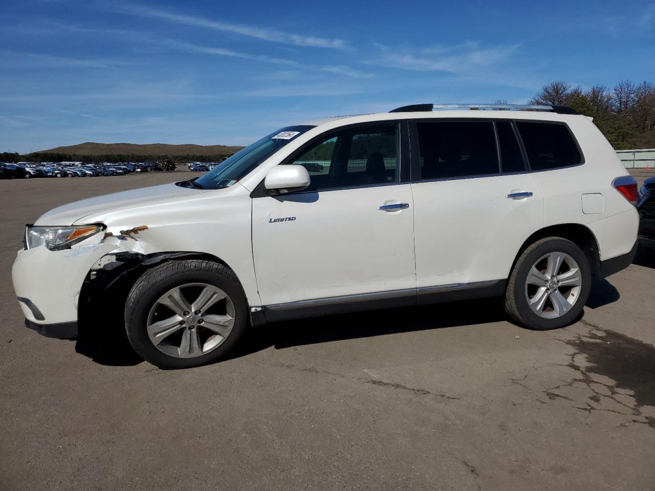 2013 TOYOTA HIGHLANDER LIMITED