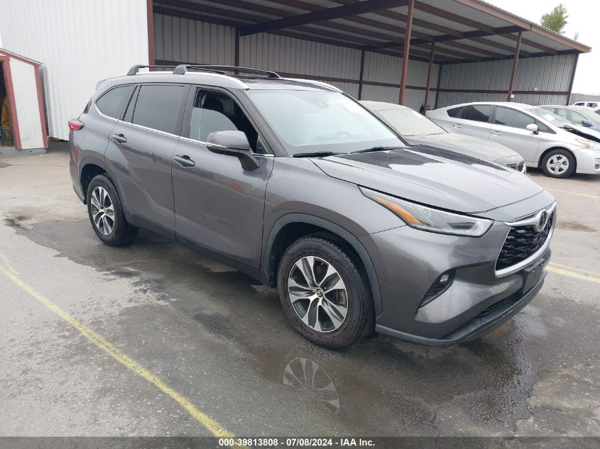 2021 TOYOTA HIGHLANDER XLE