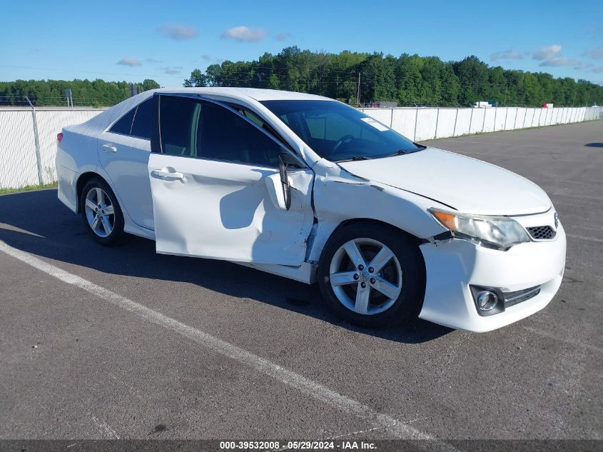 2012 TOYOTA CAMRY SE