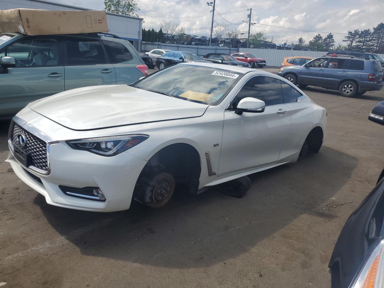 2018 INFINITI Q60 LUXE 300