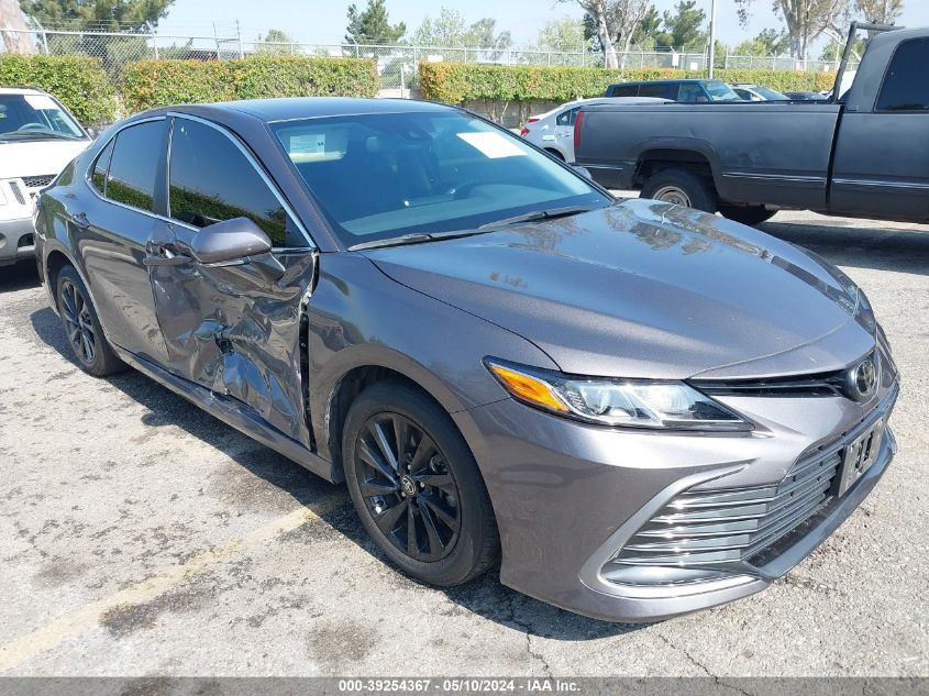 2022 TOYOTA CAMRY LE