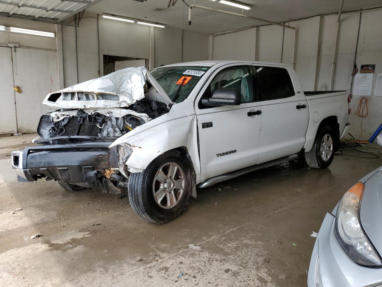 2017 TOYOTA TUNDRA CREWMAX SR5